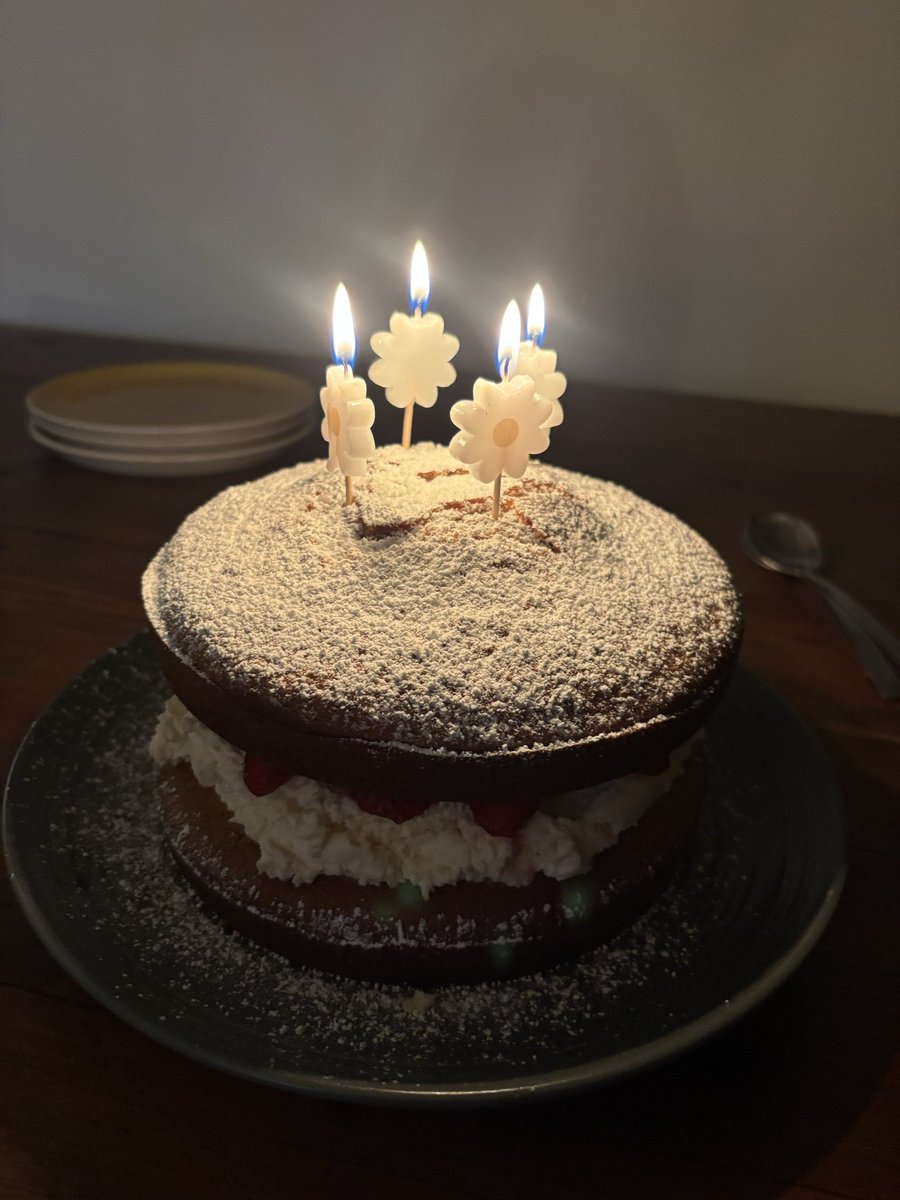 Theresa Hewlett tweet media