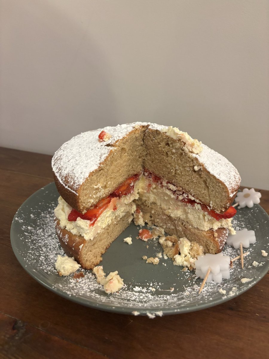 Theresa Hewlett tweet media