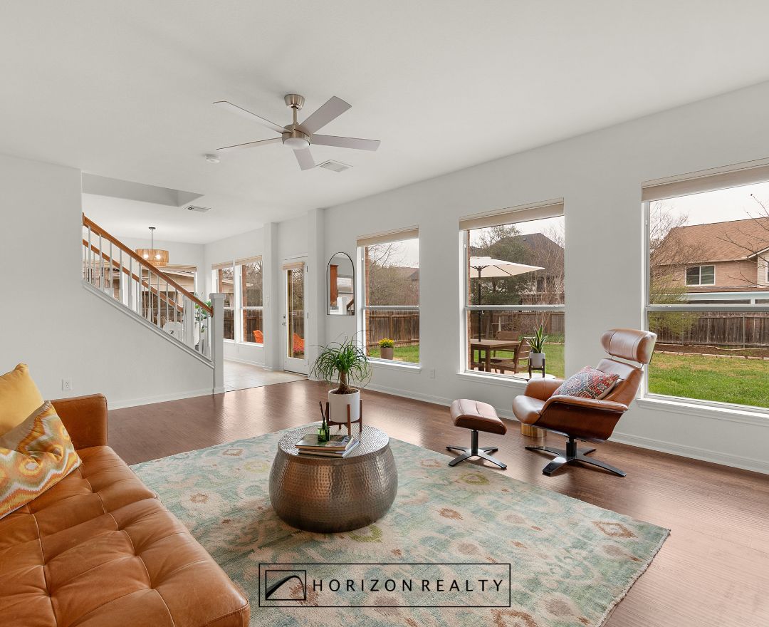 HorizonRealtyTX's tweet image. Horizon Agent, Melanie Anthony just listed this spacious 4 bedroom, 2.5 bath, 2550 sqft home in the heart of Cedar Park. #justlisted #HorizonRealty #forsale #dreamhome #cedarparktx
See website: horizonrealtylistings.com/1910-cupolla-m…