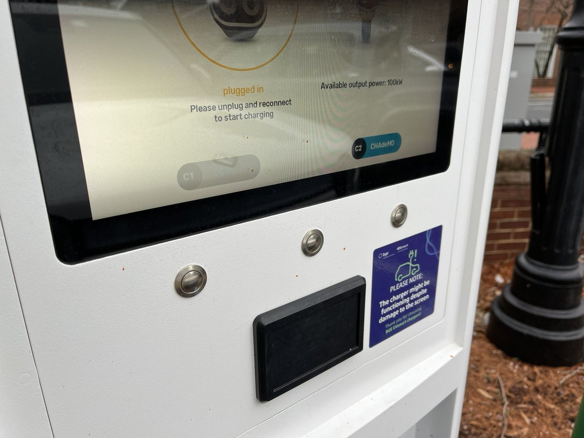 PlugInSites tweet media