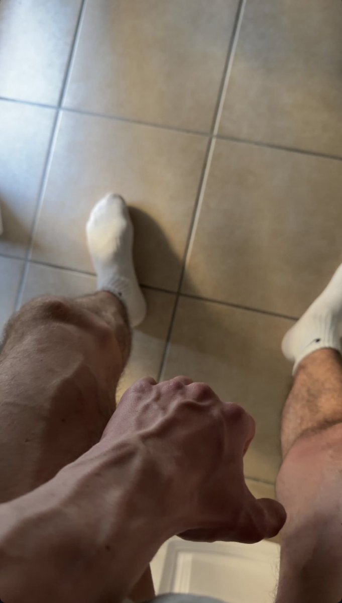 Comptehot_nude2's tweet photo. À 100 Rt j’envoie ma b en commentaire 🔥 https://t.co/sz4Id8iqCF