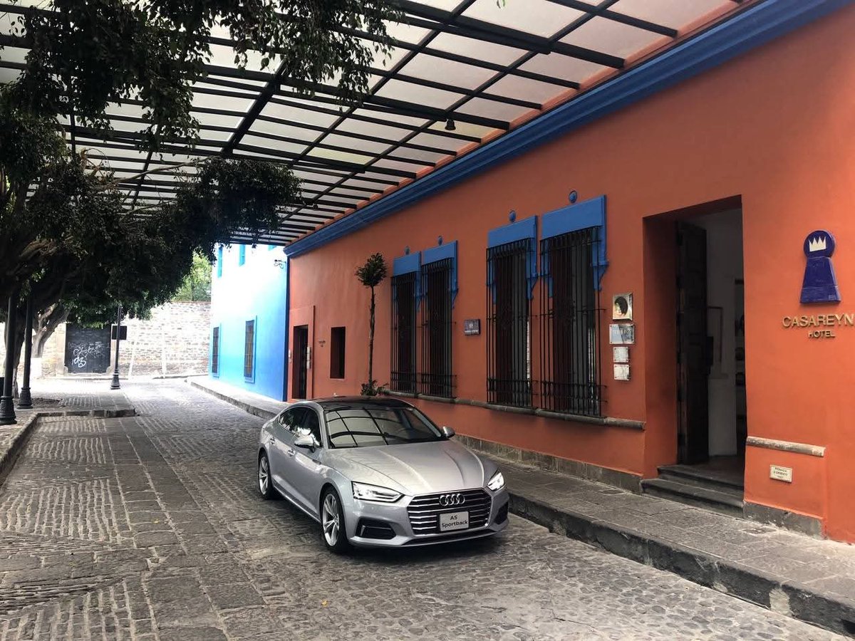 ✨ Si vas a Puebla… TIENES que vivir CASAREYNA  ✨

Hospedarte aquí no es solo quedarte en un hotel… es ser parte de la historia y del auténtico sabor poblano ❤️🔥

📍 Ubicación privilegiada
🍽️ Alta cocina poblana
🏨 Hotel boutique de lujo
💎 Distintivo Tesoros de México