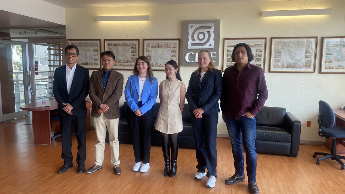 División de Estudios sobre el Desarrollo tweet media