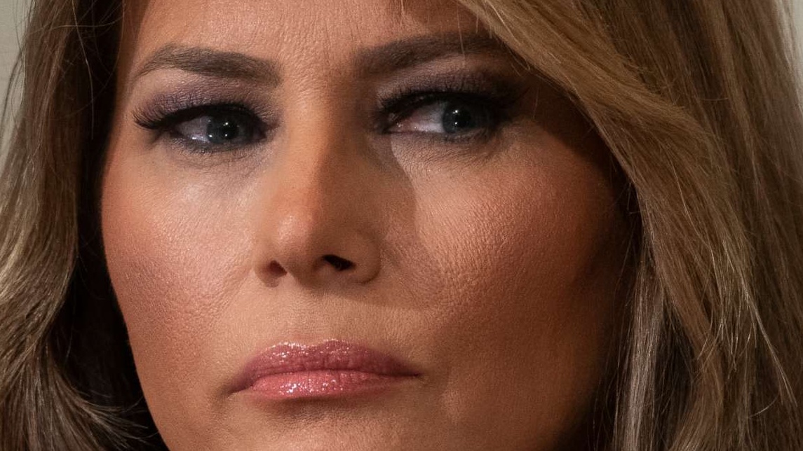 Melania Trump relied on an interpreter when Pope Francis spoke to her in Italian. She needed a translator to talk with children at a French hospital. She’s been here for nearly 30 years &amp; can barely speak English. The claim that she’s fluent in 6 languages - is a fucking insult.