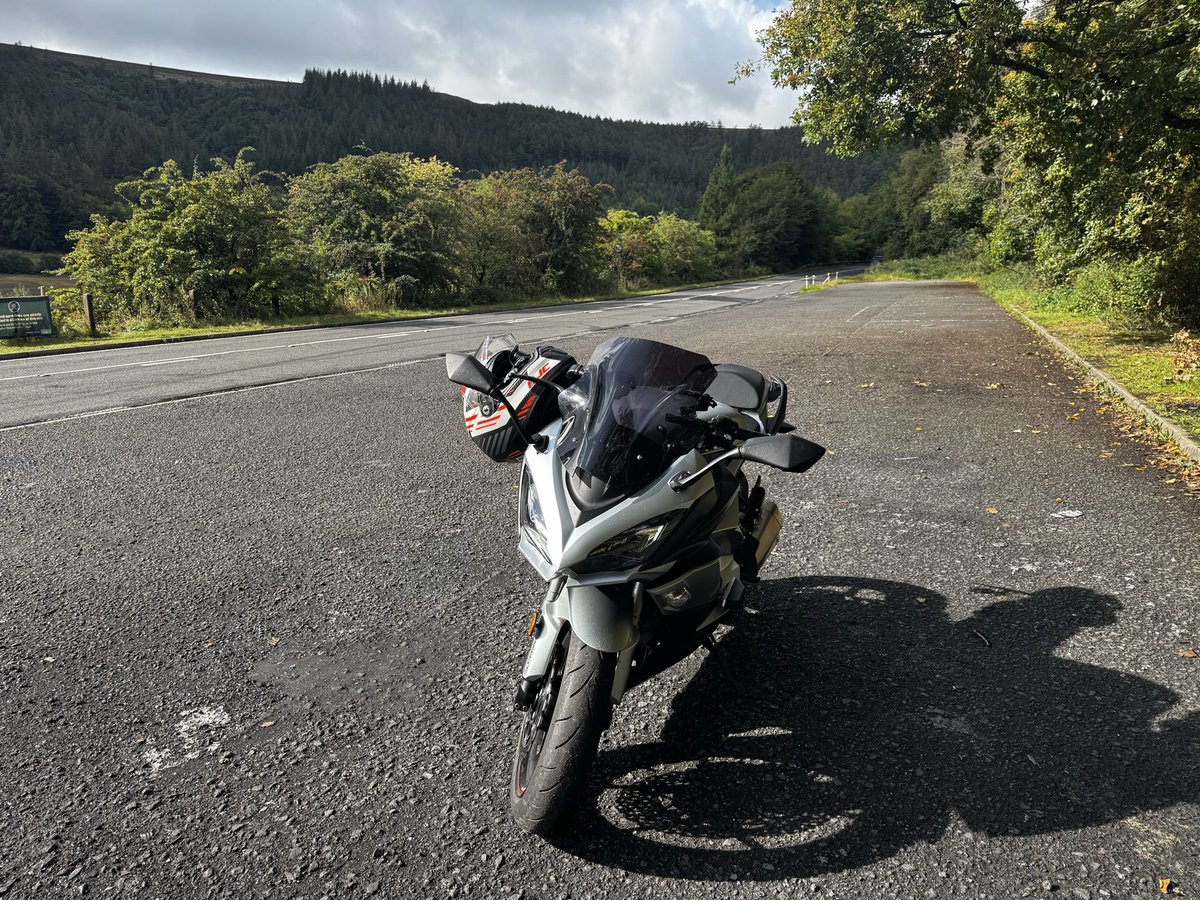 Safe to say what I’m doing tomorrow morning. First proper ride this year, kid at Christmas Eve Syndrome is kicking in!