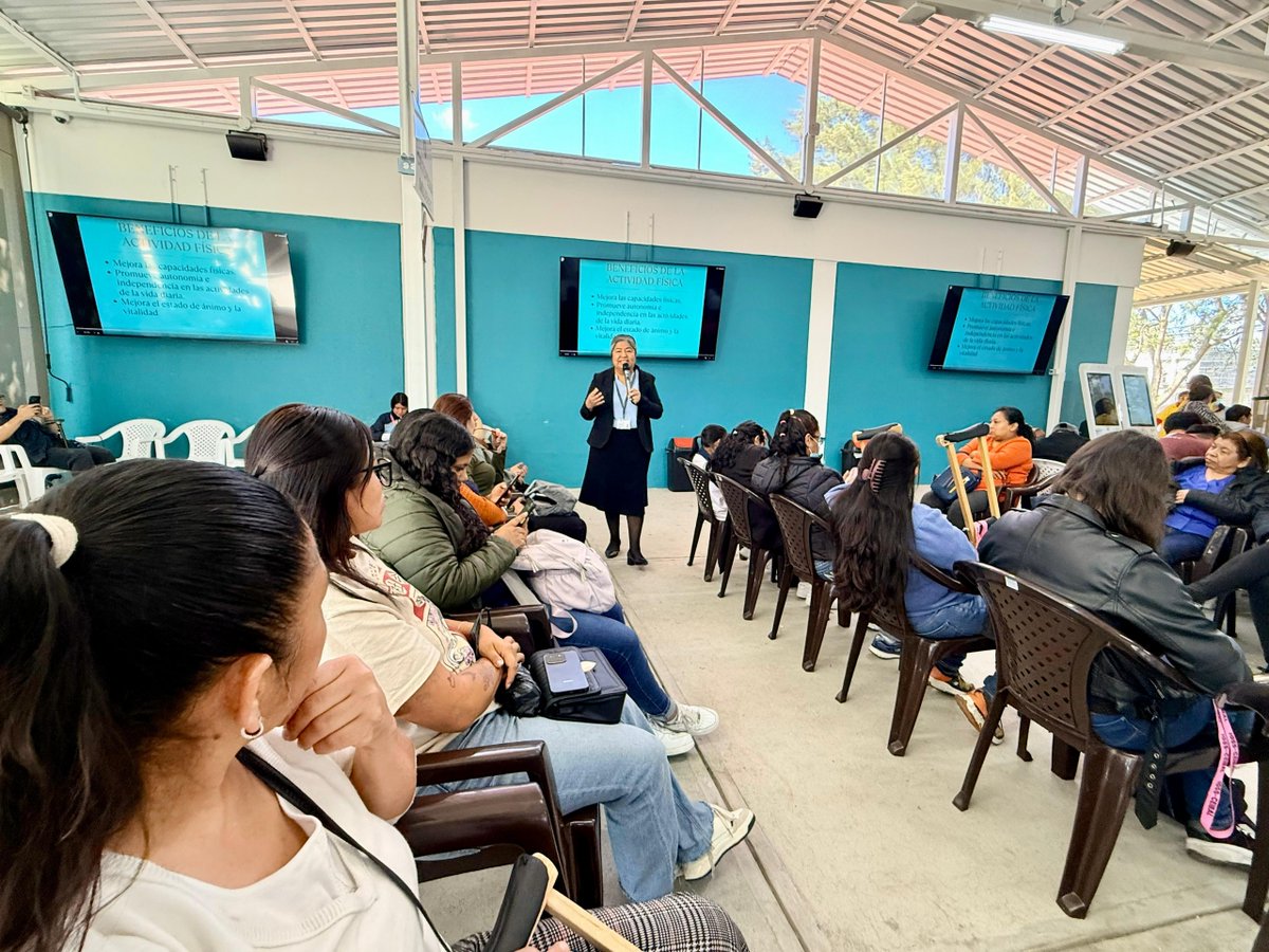 IGSS_gt's tweet image. 🩺🏃‍♀️🍎 #BienestarIntegral | En el Día Mundial de la Obesidad, el Hospital General de Accidentes “Ceibal” del #IGSS promueve la actividad física para un envejecimiento saludable.🙋🏼‍♂️ #UnIGSSMásCercaDeTi #JornadaEducativa