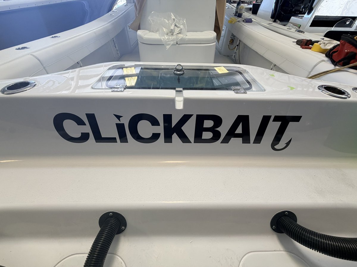 Grant Horvat tweet media