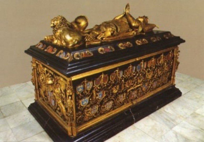 jdmccafferty's tweet image. 4 Mar 1566: Marcus Gheeraerts the Elder commissioned #otd to carry out further work on the tombs of Mary of Burgundy &amp;amp; Charles the Bold at Onze-Lieve-Vrouwekerk #Bruges #Brugge (Napoleon Vier)