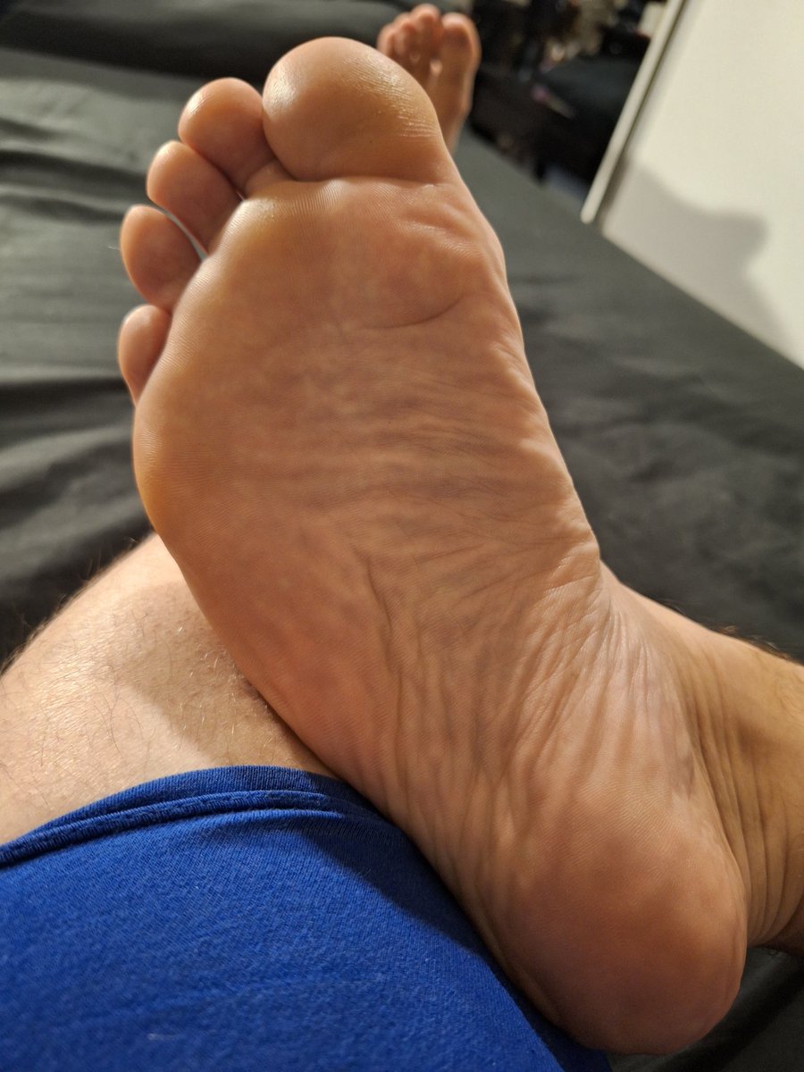 JackDrainLord's tweet photo. Un patetico sumiso me transfirio USD100 por su fetiche de pies... pobre idiota, me fascina humillarlos! 
#sissy #sissyespañol #sissyfaction #SissyChastityGame #Findom #femdom #sumiso #pelele #cajerohumano  #findompaypig #paypig #femdom #findom #cajerohumano #feetfetish https://t.co/rctr8bMsjV