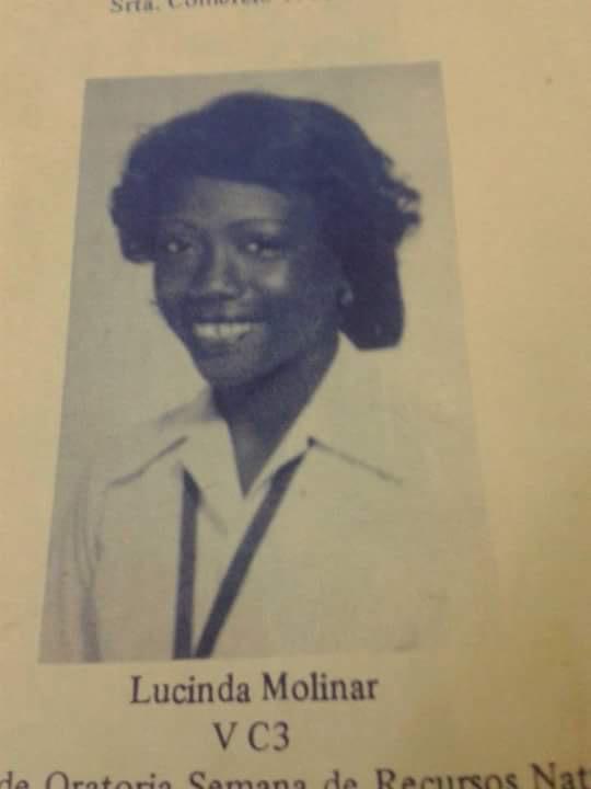 Foto de Lucy Molinar cuando estaba en la escuela.