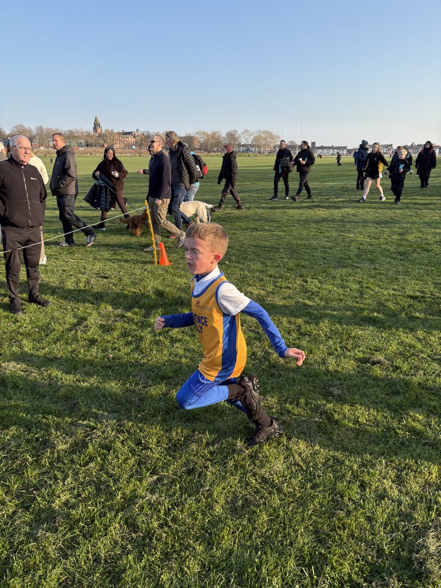 Flomellynews's tweet photo. We are super proud of our amazing cross-country athletes who competed at Wavertree this evening! They absolutely epitomised our DREAMS Core Values 💪🏼 #flomellyextracurricular #flomellyenrichment #flomellyphysicaleducation https://t.co/NaaySXYVVa