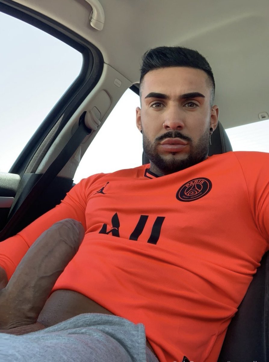 lmanolbrown's tweet photo. A car is the best place for quickie
#bbc #cuckold #cumtributeِs #Hotwife #CheatingWife #LingOrmDiorAW26 #Dior https://t.co/T74bjjVqER