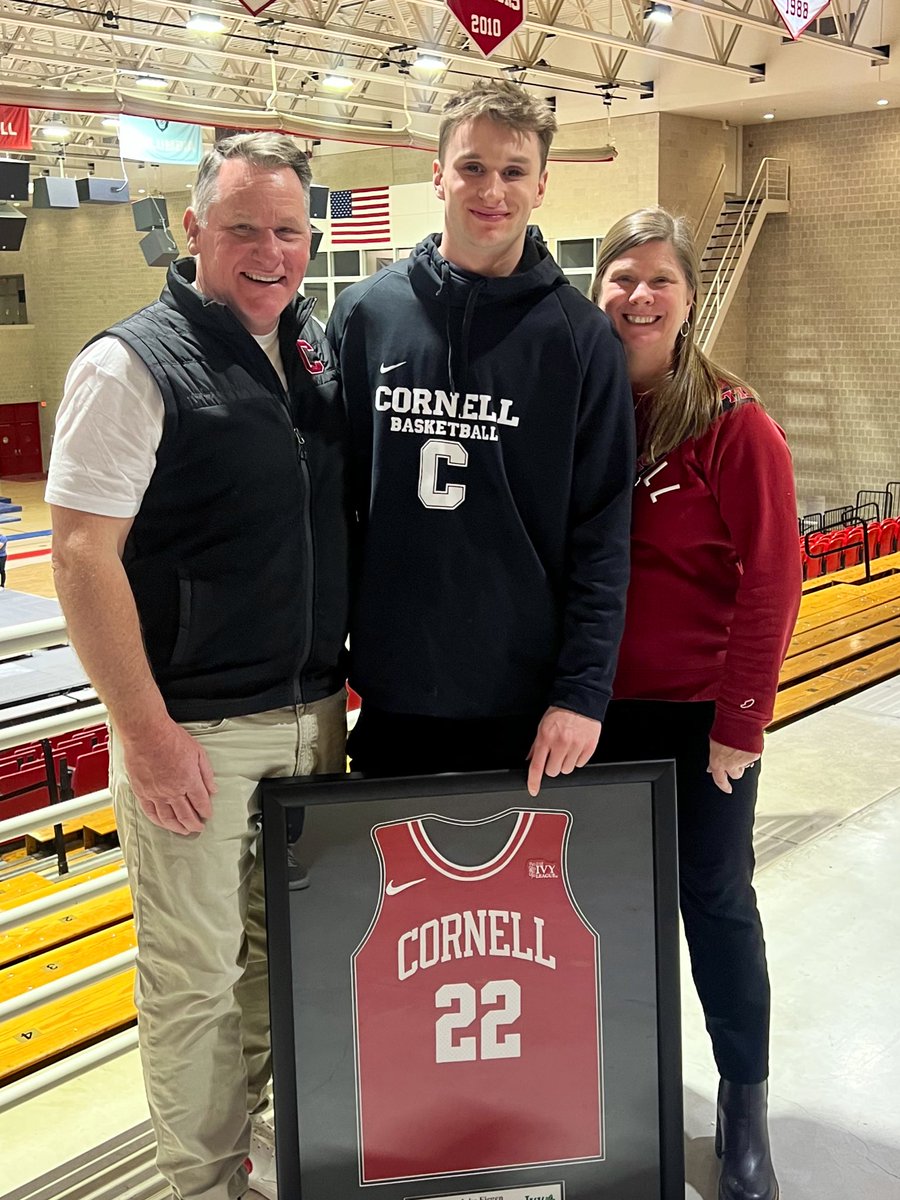 New Trier Boys Hoops tweet media