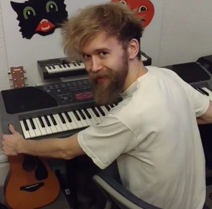 Mr.Bitches tweet media