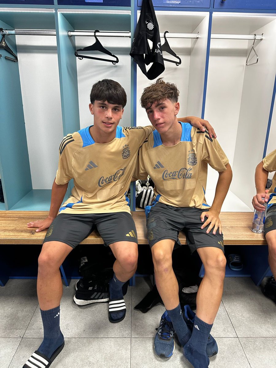 #EDLP
Pinchas de selección🇦🇹🇦🇷

Joel Casas y Lucas Monterde (lateral izquierdo y delantero 2010) tuvieron su primera experiencia con el seleccionado nacional Sub-16.
