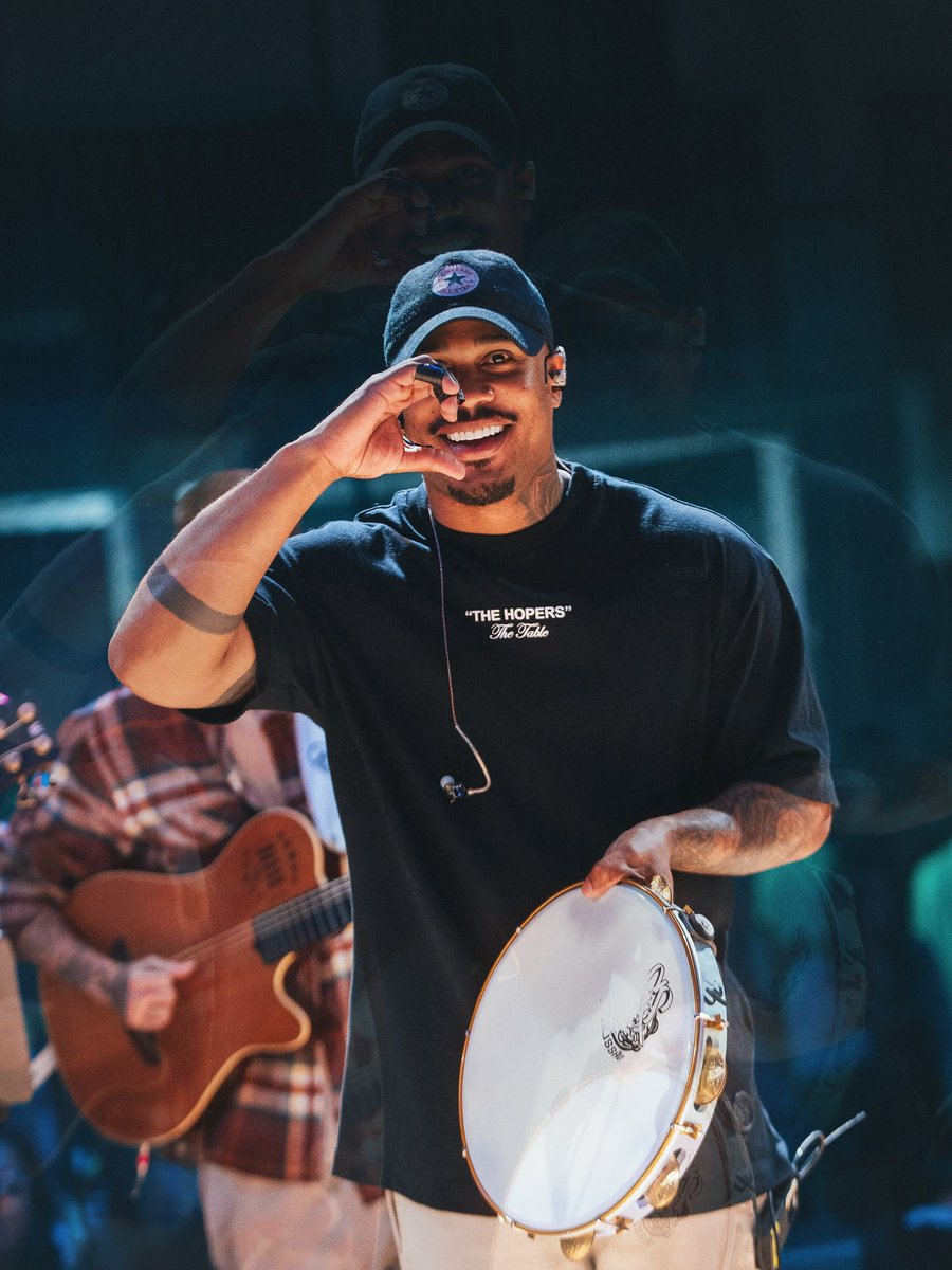 luispagodinsta's tweet photo. E tem um detalhe importante na estratégia:

O Akatu trabalhou mais de uma versão da música. Cada vídeo ajudou a levar “Complicado” para públicos diferentes.

Resultado?

A música não explodiu de uma vez. Ela cresceu constante. E isso cria sucesso duradouro. https://t.co/38pXWAQwP9