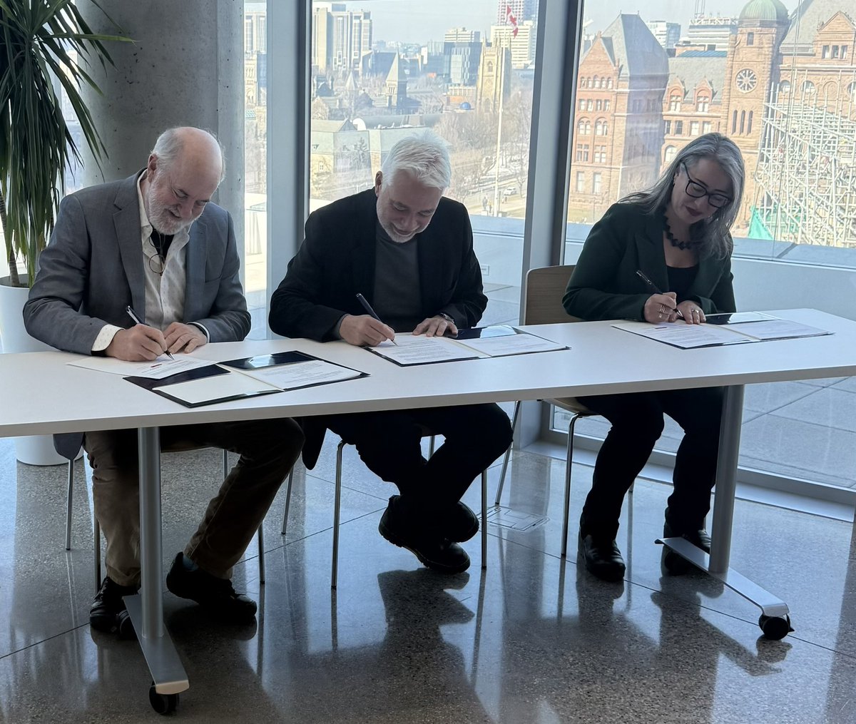 Victor Fedeli tweet media