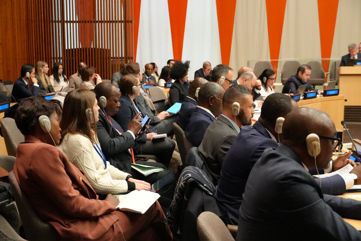 RPNY_OIF's tweet image. New York – 3 mars 2026 | Échange riche et franc avec le Secrétaire général des Nations Unies lors de la rencontre avec le Groupe des Ambassadeurs francophones (GAF) 🇺🇳

Le #multilinguisme a occupé une place centrale dans ce dialogue. Plus qu’une exigence institutionnelle, il