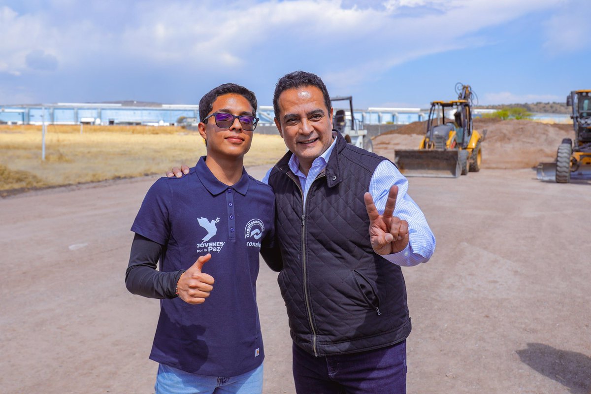 josejoseantonio's tweet photo. ¡Arranca la 6️⃣ª obra del Rally de la Gran Familia!

Se viene nueva cancha de futbol en el CONALEP de Ciudad Industrial, un espacio que eligió la gran familia con su voto en el #PresupuestoParticipativo. 🗳️🤩

Porque en Durango, ¡#EsteEsElCamino para cumplir más sueños! 🐺 https://t.co/T41BHjPaHV