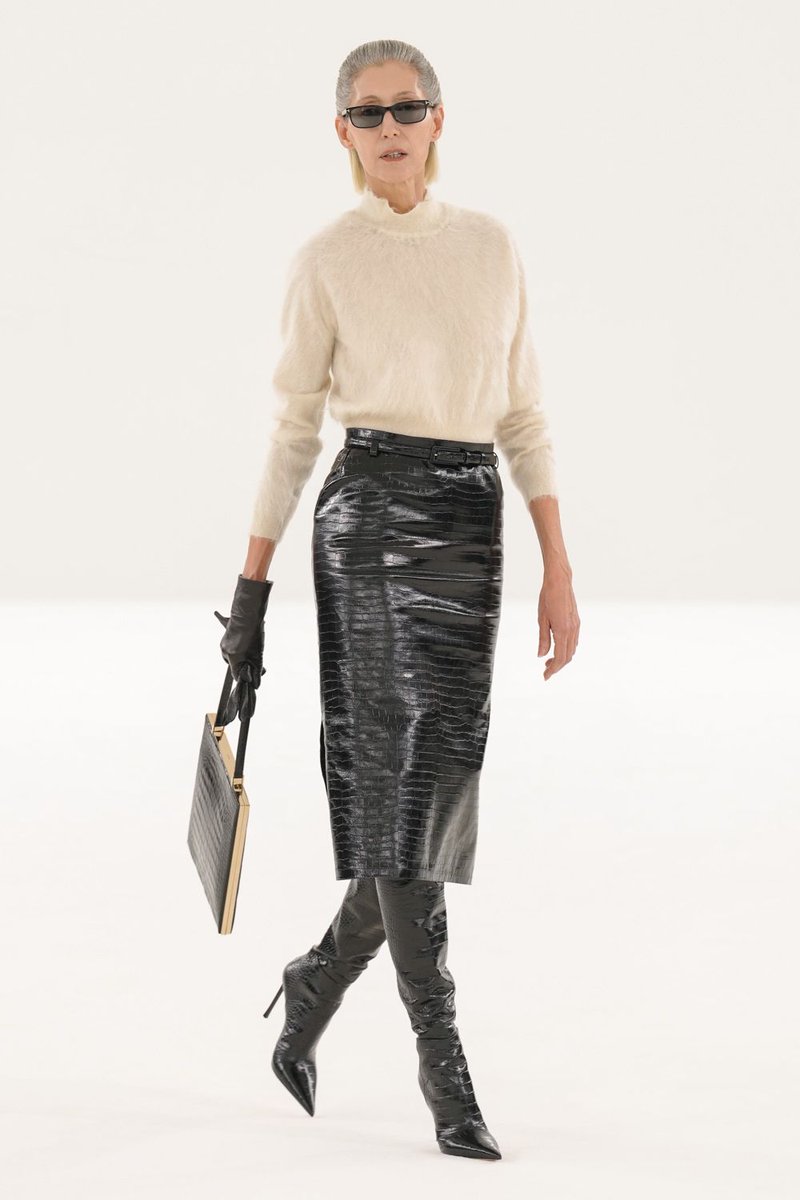 THESE looks of ✨️Tom Ford✨️ by Haider Ackermann Fall/Winter 2026.🪡

SO GOOD