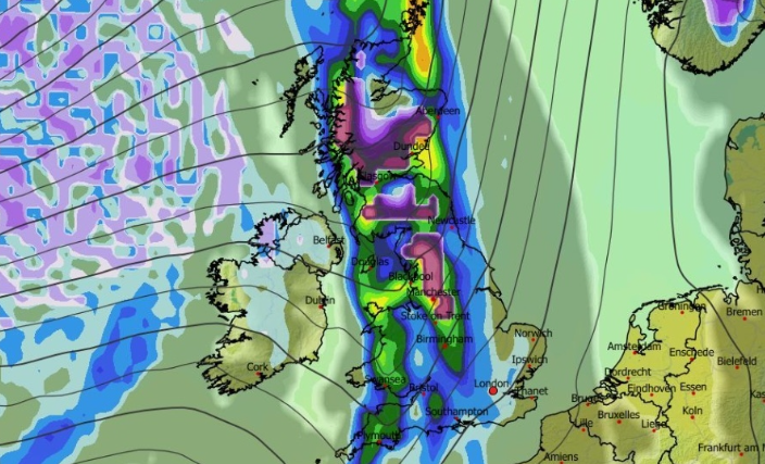 DailyMirror's tweet image. Brits face twin blizzards bringing heavy snow and burying eight major cities #UKsnow #UKweather
mirror.co.uk/news/uk-news/u…