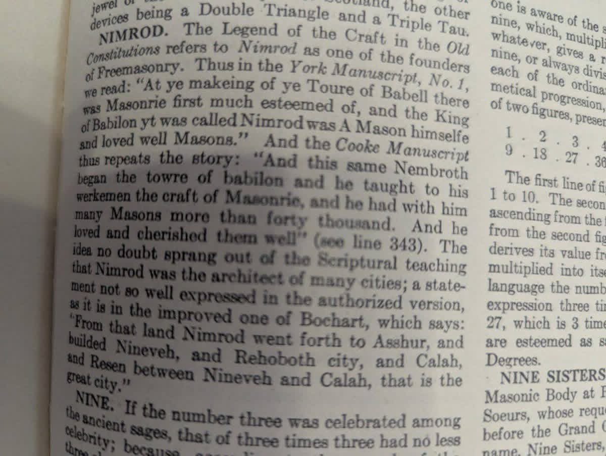 Shawnpierces's tweet photo. Y'all wanna guess who these books says was the first Free Mason?

Makes since why the Masons have tried to resurrect Him with each President.

We have proof that Hillary was searching for information on his Tomb.

What more proof do we need that the Masons are nothing but Evil. https://t.co/NknvTf5rNV