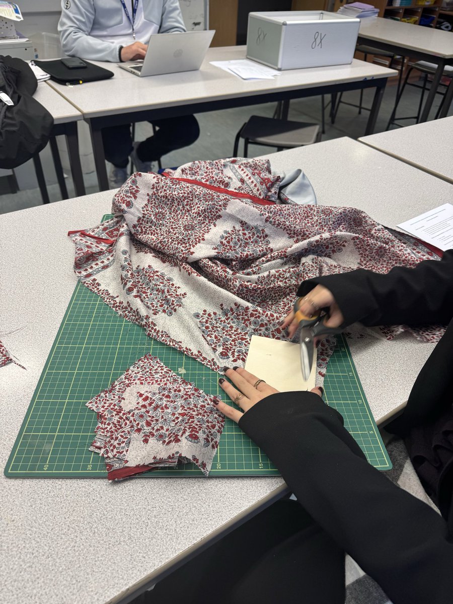 TCC_ye's tweet image. productionnn #thecroydonchapter #youngenterprise #bookmarks