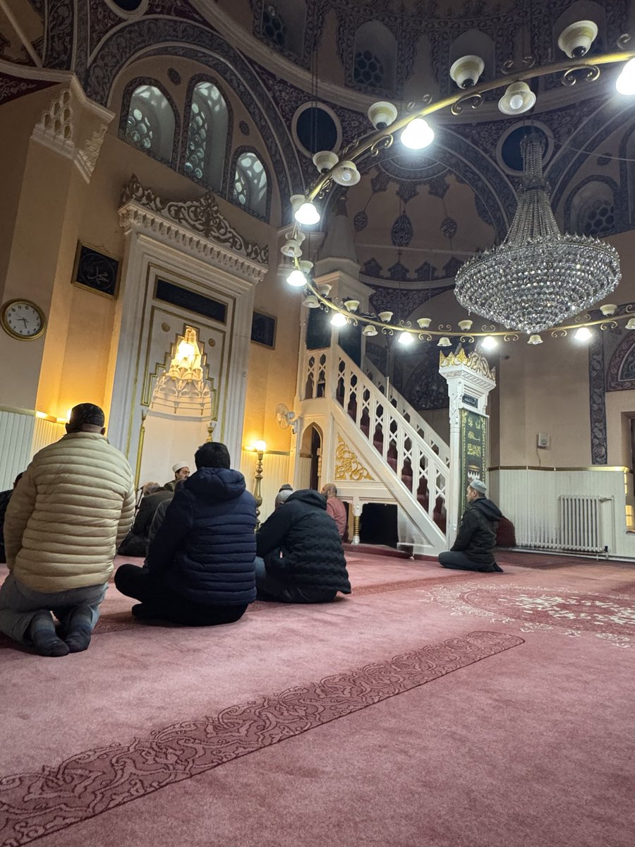 nerkull's tweet photo. 🌙 15 Ramazan 1447
Mağfiret yâ Şehr-i Ramazan 🤍
Teravihler 4+4 eda ediliyor.
#Ramazan2026 #Ramazan1447 
📍Amine Hatun Camii 🕌 https://t.co/nW03UUPAaO