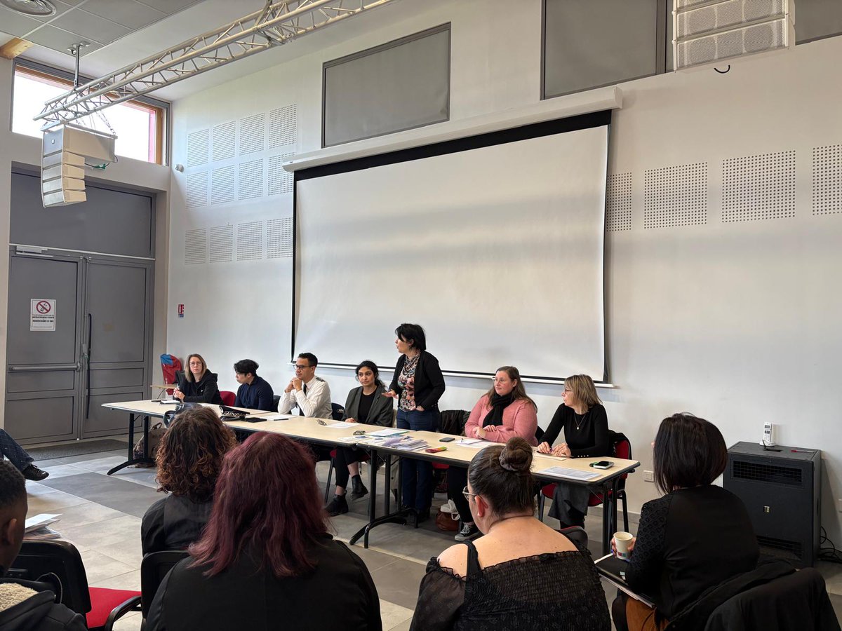 Lycée des métiers Jean-Baptiste Corot tweet media