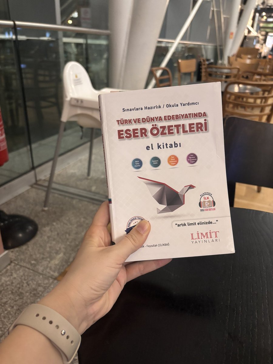 jasminee809's tweet image. Tahminen 33 yılda okumam gereken kitapları 33 günde okumuş olmam gerekiyordur..