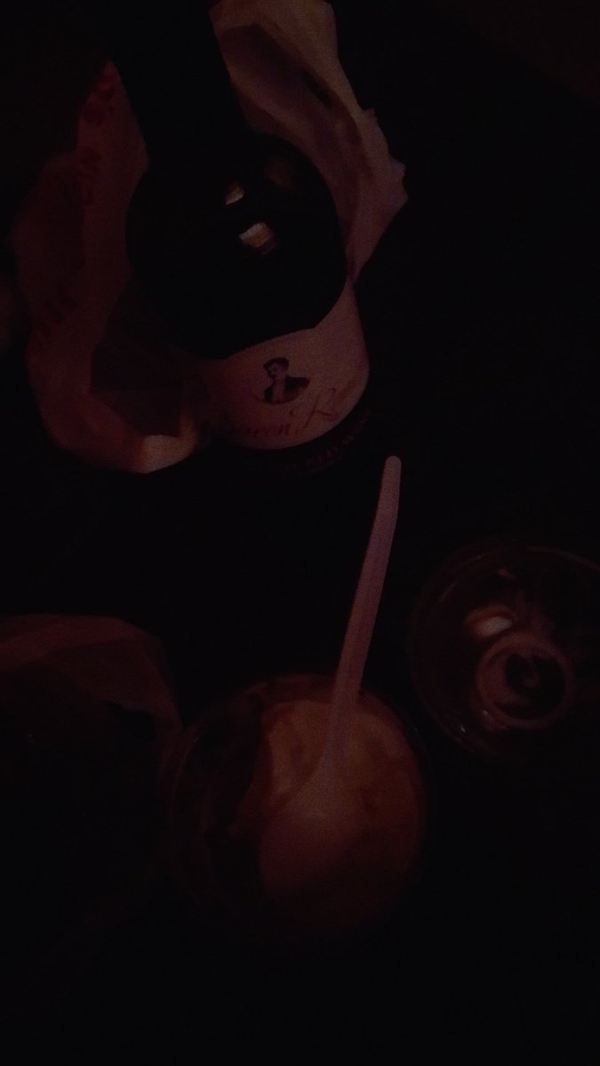 Omoo I need a good sleep 💤 
Ice cream+ Baron Romero 🥹