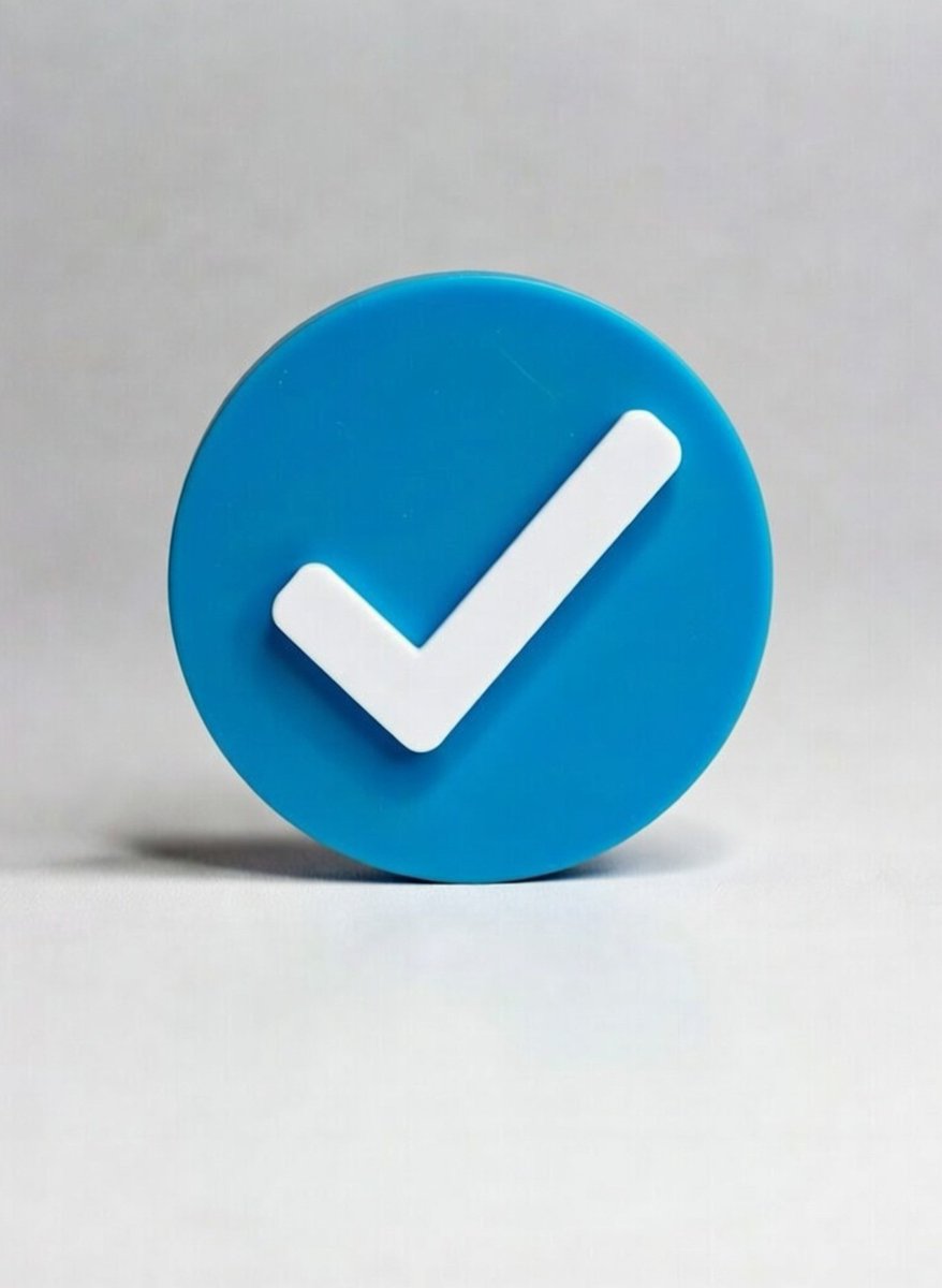 النمو الدائم لا يكون متسارعا أبدا بل بطيئا جدا ، كل المشاهير لم يصلوا للشهر بين ليلة وضحاها،بل اجتهدو وصبروا كتبو وعبرو ونشرو.
والشاطر من يسكب  في الاسبوع خمسة متابعين متفاعلين يثرون تدوينته بالنقاش المفيد خير له من خمسون متابعا صامتين في شهر .
مساء الخير للجميع.