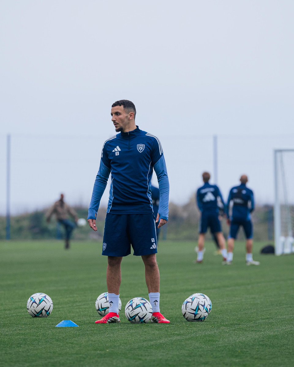 SCBastia's tweet photo. 🔜✈️ Pau
#ForzaBastia https://t.co/DrRANrrd0A