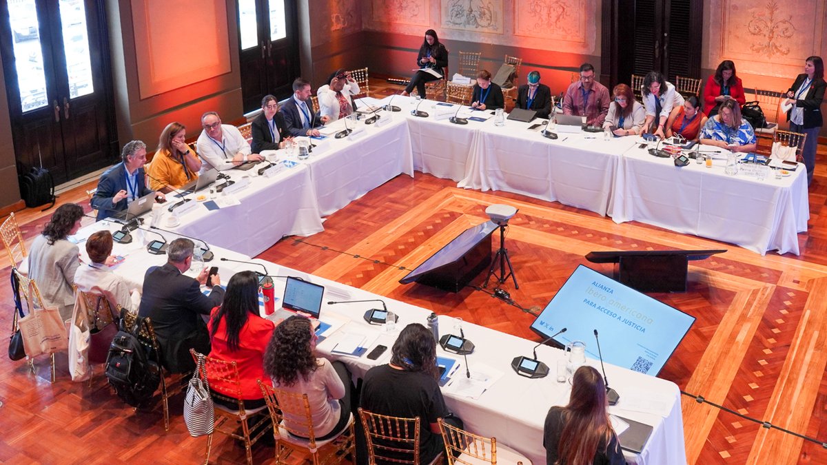 SDG16Plus's tweet photo. 🚨 ¡Ahora mismo desde Panamá! 🇵🇦

Estamos en directo con la sesión técnica: «Impulso regional para la Convención Iberoamericana sobre Acceso a Justicia».

Esta reunión con organizaciones de la sociedad civil tiene como objetivo sentar las bases para la elaboración de un documento que promueva y posicione la Convención Iberoamericana sobre Acceso a Justicia. 🌍

💡 Organizado por la Alianza Iberoamericana para el Acceso a la Justicia (#IBA), @SDG16Plus, @PNUDLAC, @TheWJP, @ComjibOficial, @OCDE y @GrassrootsJN, y presentado por @mingobpma.

#ODSs #ODS16 #ODS16Plus #AlianzaIberoamericana