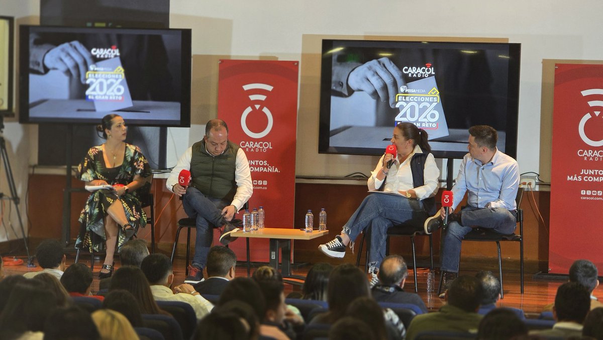 CaracolPasto's tweet photo. #CaracolPorLaDemocracia | Durante dos días, el auditorio Aurelio Arturo de la Universidad Cooperativa de Colombia, Campus Pasto, fue escenario del conversatorio entre @CaracolPasto y aspirantes al Senado de la República y Cámara de Representantes.

En este encuentro, denominado #Elecciones2026ElGranReto, se abordaron las diferentes posiciones y propuestas de los aspirantes acerca de temas como la educación, frontera, cultivos ilícitos y las reformas laboral y de salud.