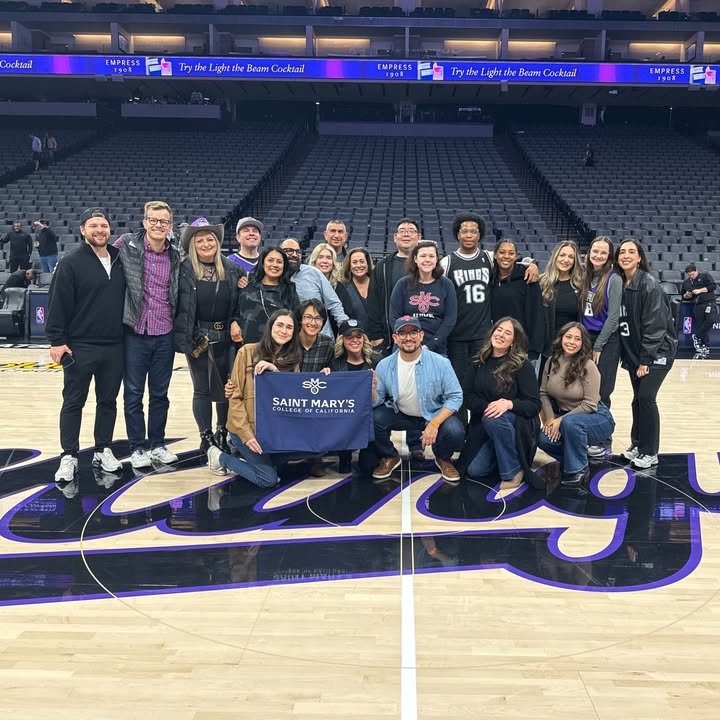 GaelAlumni's tweet image. Sacramento showed up! 👑 Gaels were treated like royalty at our first Saint Mary’s Night with the Sacramento Kings.