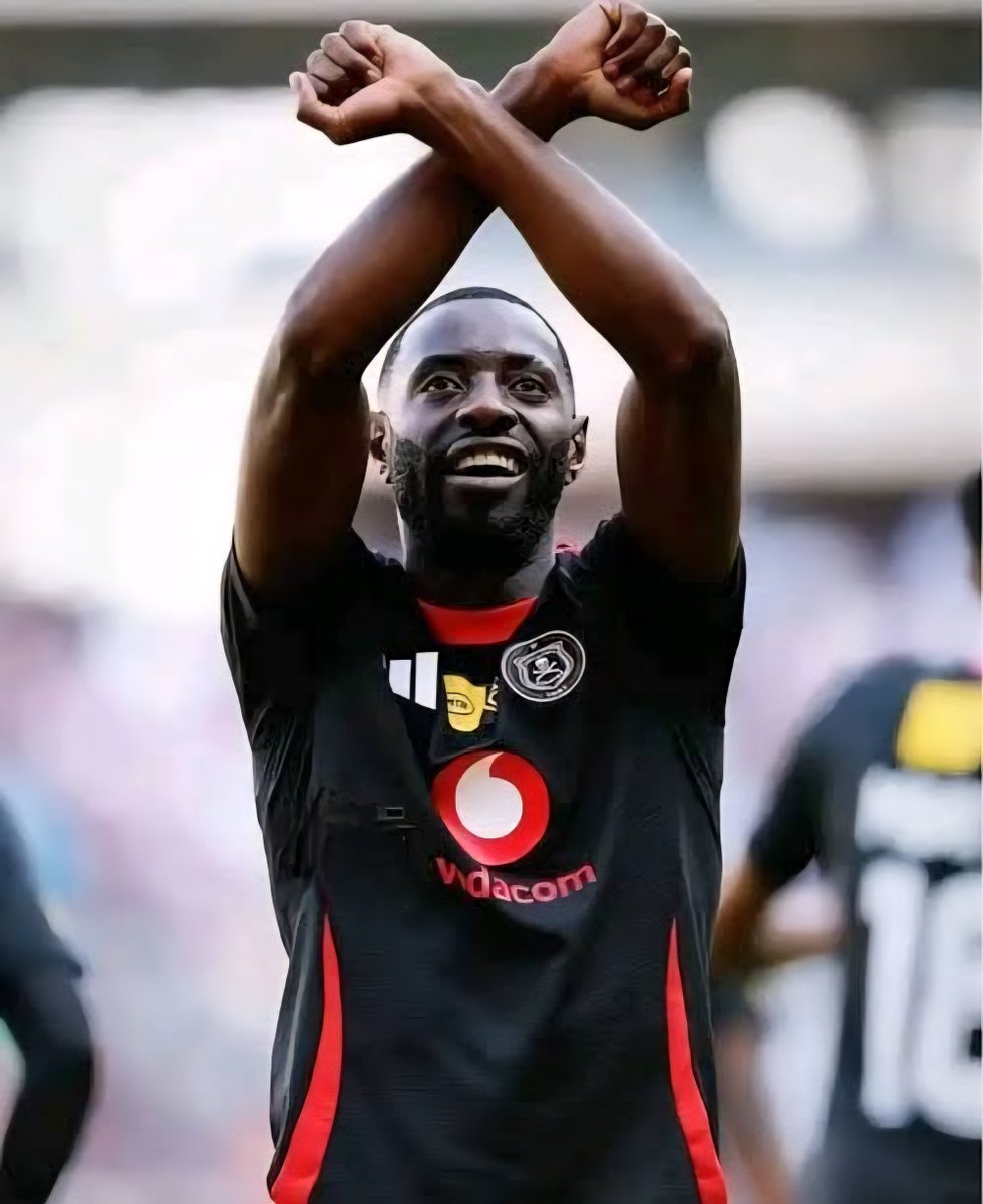 RecycleReady's tweet photo. @orlandopirates @Polokwanecity_ Yesssss! Pirates asi team ya bana....ke team ya banna! https://t.co/3oPZN0Js82