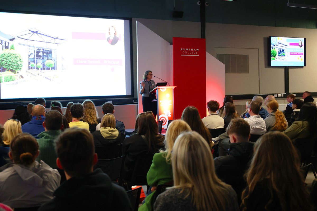 Runshaw College tweet media