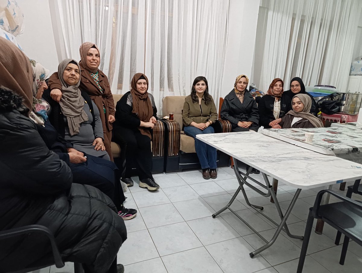 📍Rızaiye Mahallesi

Liderimiz Sayın Devlet Bahçeli’nin talimatları doğrultusunda “Hayırlı Günler Komşum, Derdim Derdimiz Sohbetleri” kapsamında Şah Temizlik Firması’nı ziyaret ederek mübarek Ramazan aylarını tebrik ettik.

Firma sahibesi Sayın Neslişah Kızılkaya ve ekibine