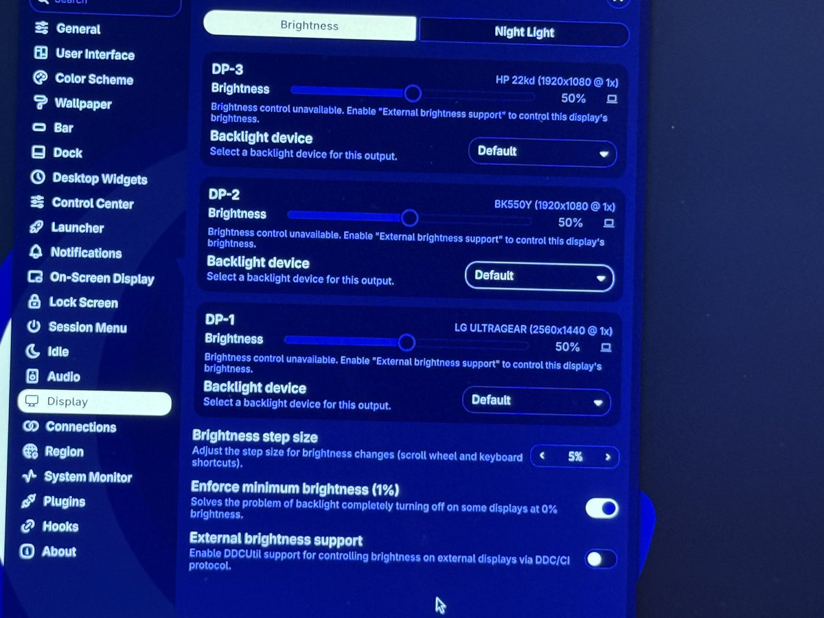 WHERE do I have to go to rotate my 2 other screens on noctalia / Niri ?