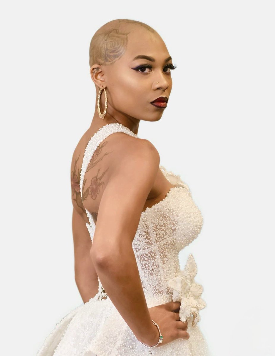 torridboo's tweet photo. Atousa Atelier photographed by Eva Nichols Photography https://t.co/2d0bZhH9s1