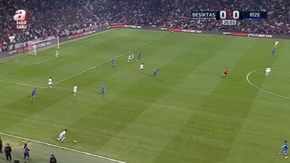 yasarcelikjk's tweet image. murillo 100 metre topu sürerek harika füze attı