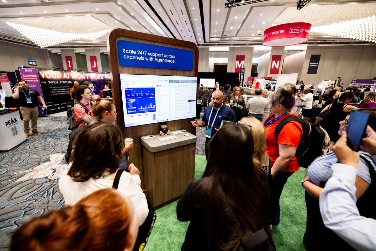 Customer Contact Week tweet media