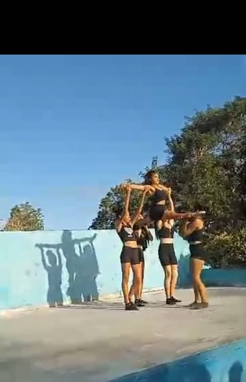 AlonsoDail58097's tweet photo. Los estudiantes de la escuela secundaria básica Manuel Ascunce Domenech,realizan un matutino especial.#SentirPinero  #educacionijv #Secundariabasicaijv. https://t.co/TmwiMYg8mi