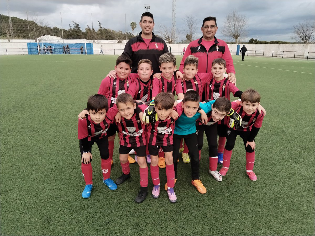 ❤️ Nuestras grandes felicitaciones a nuestro prebenjamín que matemáticamente se convierte en el subcampeón de su categoría  con la victoria de hoy por 4-1 en el derbi ante el Chiclana CF 💪🏻

2️⃣ Por segundo año consecutivo son el mejor equipo de Chiclana de la categoría.