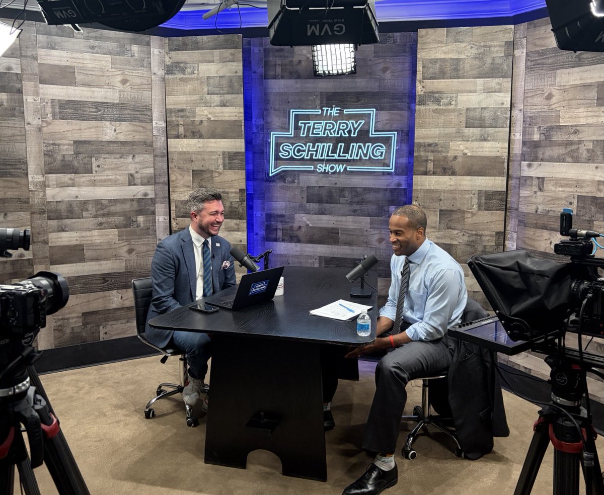 John James tweet media