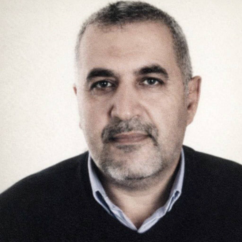 الشخص المسستهدف في الضربة الجوية قرب ناحية الاسكندرية هو #ابو_حسن_الفريجي مسؤول المتابعة في مليشيا #كتائب_حزب_الله. الفريجي مسؤول عن العديد من الهجمات الارهابية واغتيال النشطاء ايام تشرين 2019 ومن العناصر الموالين لولاية الفقيه الايرانية. مين اللي بعدو.
#العراق #بابل #ديالى
