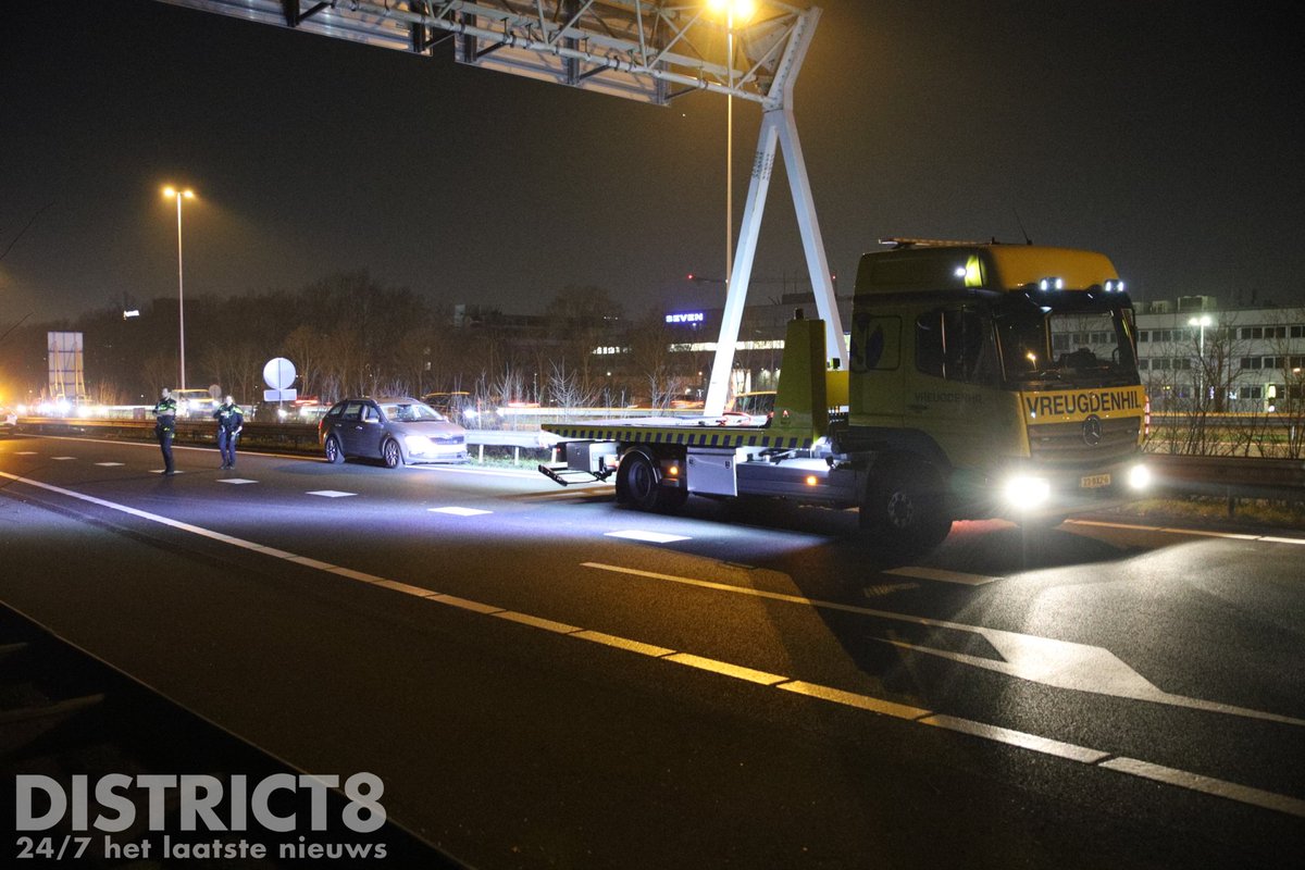 Aanrijding op afrit A4 bij Rijswijk met schade aan RIMOB