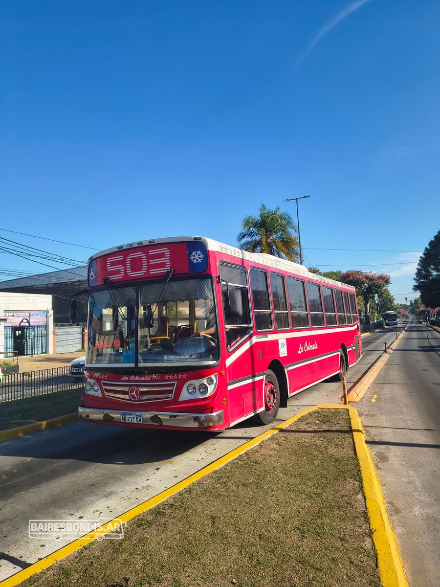 bairesbondis's tweet photo. 🔴La COLORADA comunal !
😍🙌🏻Hoy en su primer día, la colorada presenta las "nuevas" líneas 503 - 506 - 508 , que luego de haber tenido los coches más viejos de Varela , hoy tienen usados en buen estado y con el mantenimiento que merecen los usuarios.
@CiudadDeBondis https://t.co/JZLu7iKJ36