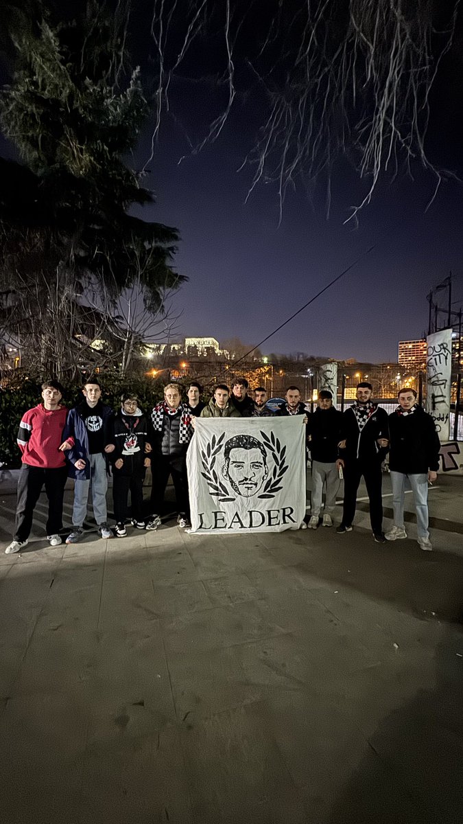 Liseli Beşiktaşlılar tweet media